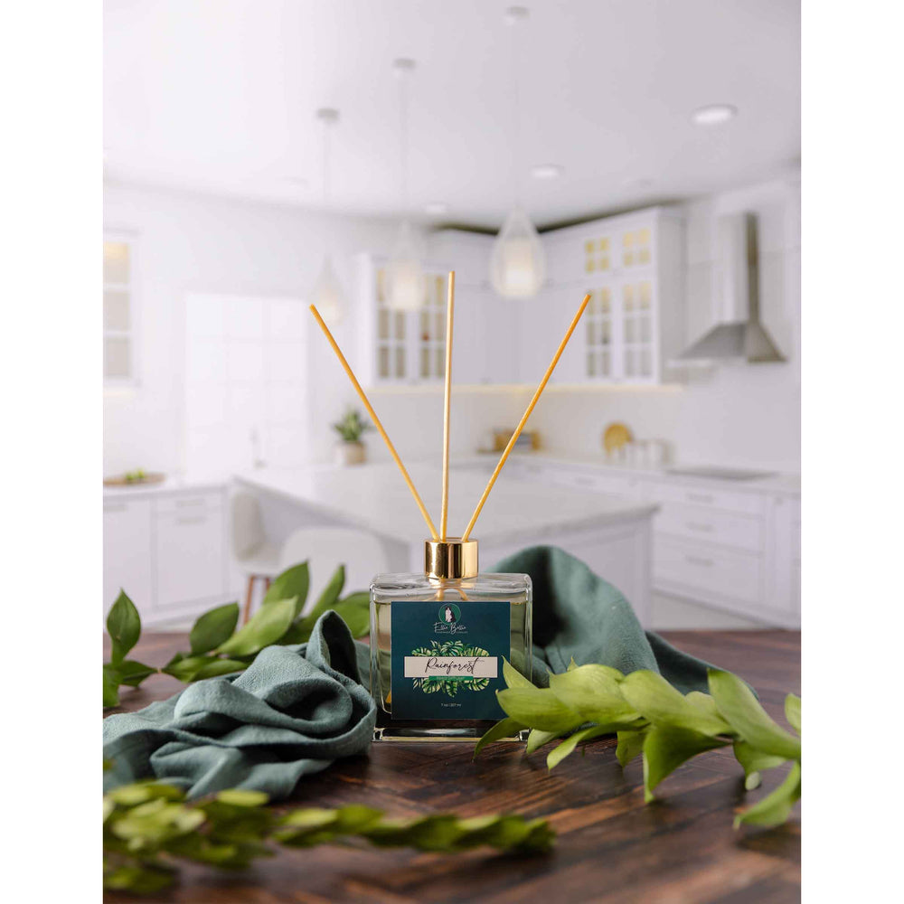 Bright Kitchen - Replica Surfaces