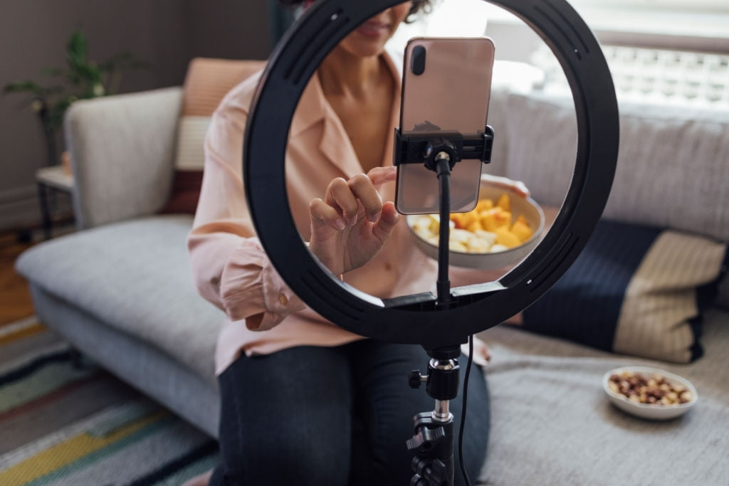 White Glossy LED Ring Light Box