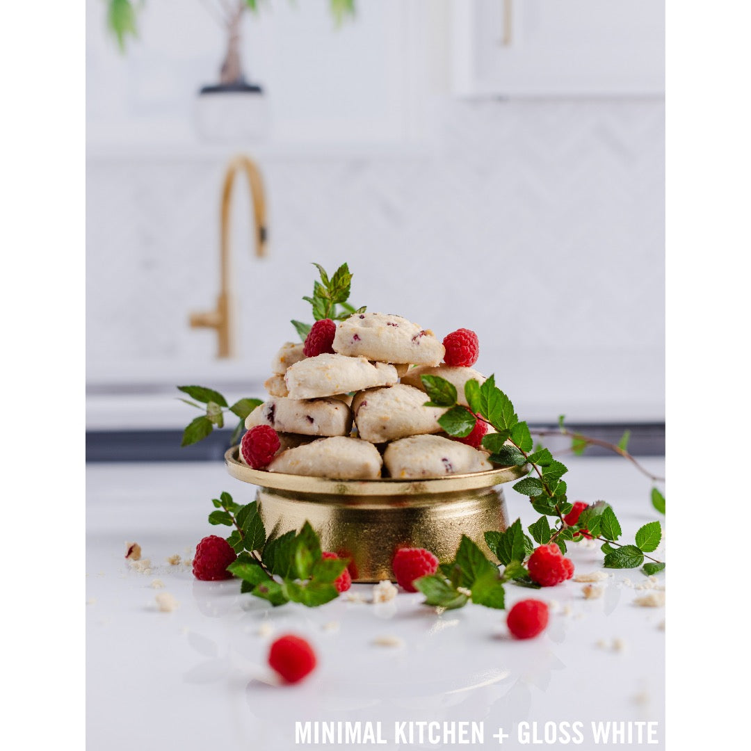 Minimal Kitchen - Replica Surfaces