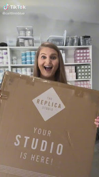 The Replica Studio - the one and only photo Studio on wheels